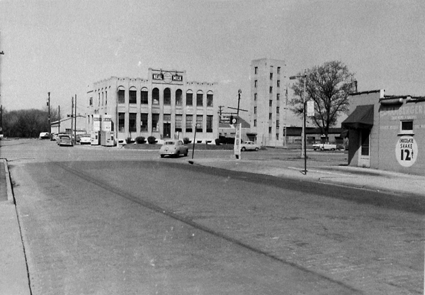 Neal's & Bob's Drive-In Patterson Blvd. 1958